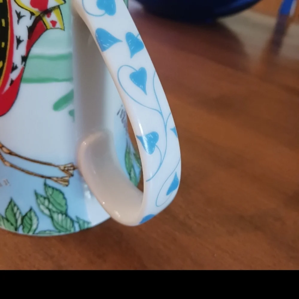 Coffee Cup Mug PAUL Cardew 2008 Alice In Wonderland Queen Of Hearts Coll…